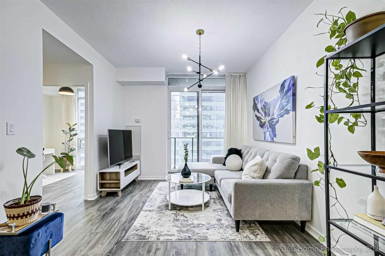 Prime Location - Stunning 2-Bdrm Condo Toronto Kültér fotó
